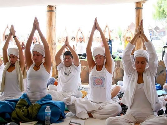 Kundalini Yoga là đánh thức tâm linh