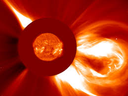 Không gian : Khám phá Mặt Trời cùng với NASA