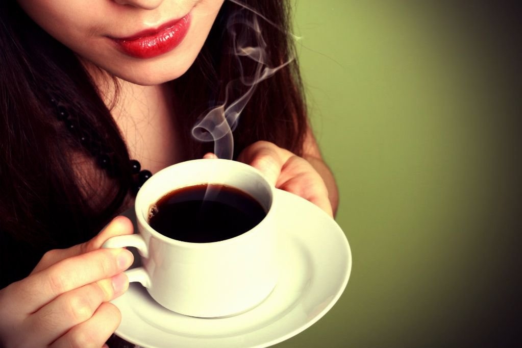 Uống quá nhiều caffeine có tốt hay không, lợi và hại thế nào?